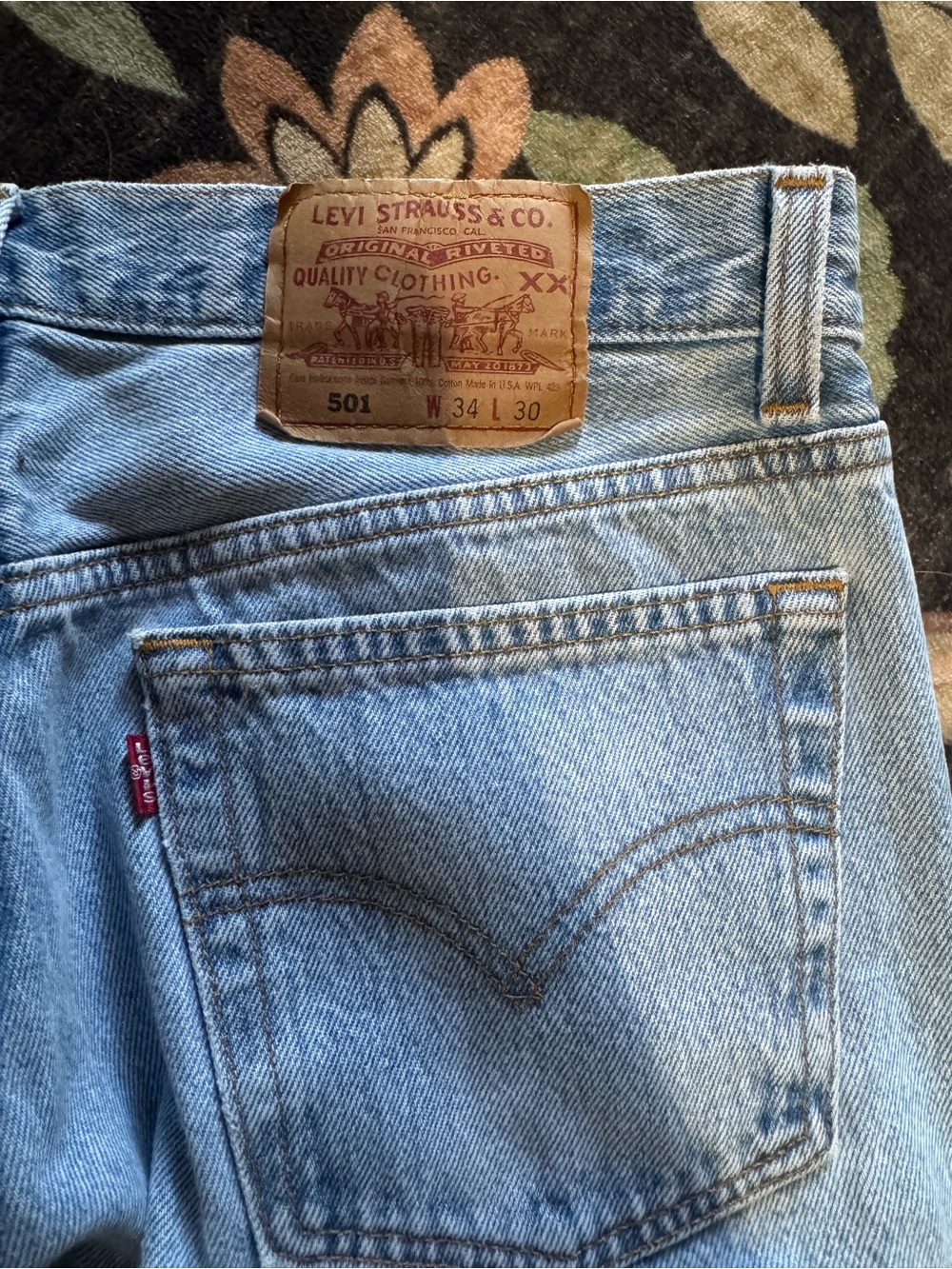Vintage Light wash 501 Levi’s - Picture 4 of 6
